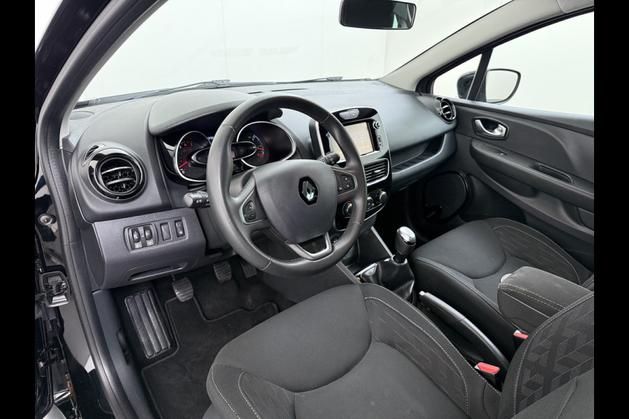 Renault Clio 90PK 5drs Navi Airco Bluetooth Pdc Keyless Cruise Control Limited Smartphone integratie Isofix DAB Lmv Privacy Glas Led Origineel Nederlandse Auto