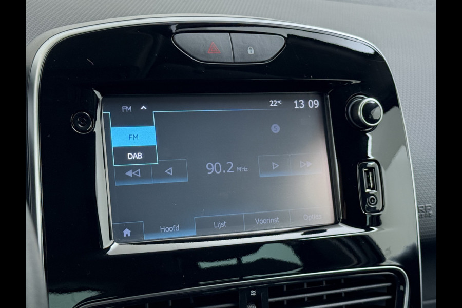 Renault Clio 90PK 5drs Navi Airco Bluetooth Pdc Keyless Cruise Control Limited Smartphone integratie Isofix DAB Lmv Privacy Glas Led Origineel Nederlandse Auto