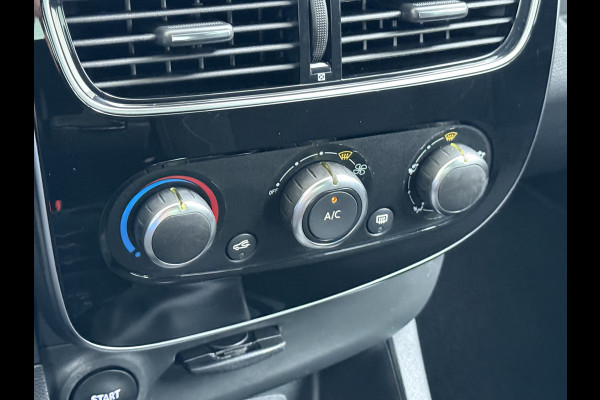 Renault Clio 90PK 5drs Navi Airco Bluetooth Pdc Keyless Cruise Control Limited Smartphone integratie Isofix DAB Lmv Privacy Glas Led Origineel Nederlandse Auto