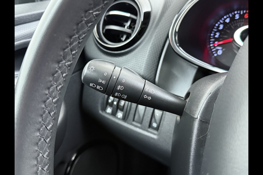 Renault Clio 90PK 5drs Navi Airco Bluetooth Pdc Keyless Cruise Control Limited Smartphone integratie Isofix DAB Lmv Privacy Glas Led Origineel Nederlandse Auto