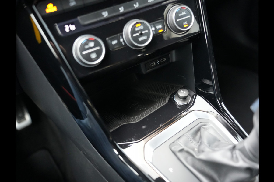 Volkswagen T-Roc 1.5 TSI Sport | Black Style | Sport Plus | Virtual cockpit