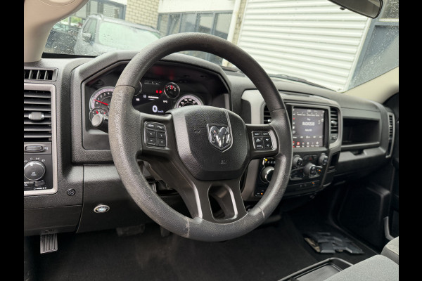 Dodge Ram 1500 CLASSIC 4x4 / Prins LPG / luchtvering achter / trekhaak 3500 kg / 5 persoons / lease vanaf € 619 / cruise en climate control / navigatie / vaste prijs rijklaar € 37.750 ex btw