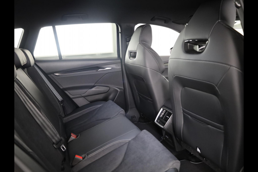 Škoda Elroq 85 Sportline | elektr. achterklep | Matrix LED | Travel Assist | Stuur - en stoelverwarming |