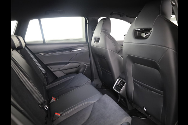 Škoda Elroq 85 Sportline | elektr. achterklep | Matrix LED | Travel Assist | Stuur - en stoelverwarming |