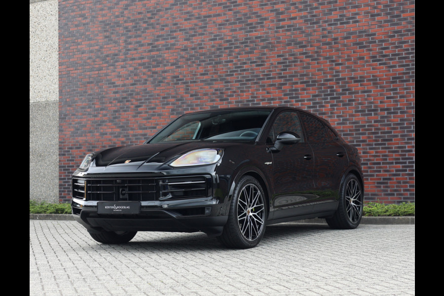 Porsche Cayenne Coupé 3.0 E-Hybrid | Pano - Sport Chrono - BOSE