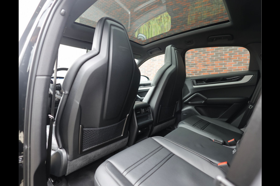 Porsche Cayenne Coupé 3.0 E-Hybrid | Pano - Sport Chrono - BOSE