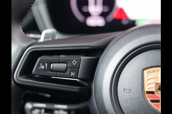 Porsche Cayenne Coupé 3.0 E-Hybrid | Pano - Sport Chrono - BOSE