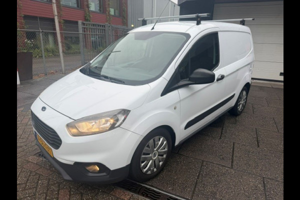 Ford Transit Courier 1.5 TDCI Ambiente Start&Stop AIRCO I TREKHAAK I IMPERIAAL I MULTIMEDIA I NETTE BUS
