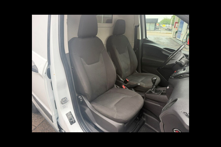 Ford Transit Courier 1.5 TDCI Ambiente Start&Stop AIRCO I TREKHAAK I IMPERIAAL I MULTIMEDIA I NETTE BUS
