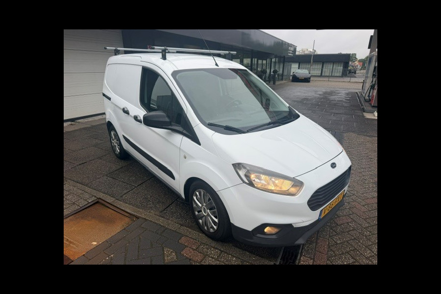 Ford Transit Courier 1.5 TDCI Ambiente Start&Stop AIRCO I TREKHAAK I IMPERIAAL I MULTIMEDIA I NETTE BUS
