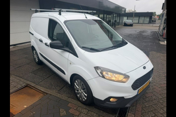 Ford Transit Courier 1.5 TDCI Ambiente Start&Stop AIRCO I TREKHAAK I IMPERIAAL I MULTIMEDIA I NETTE BUS