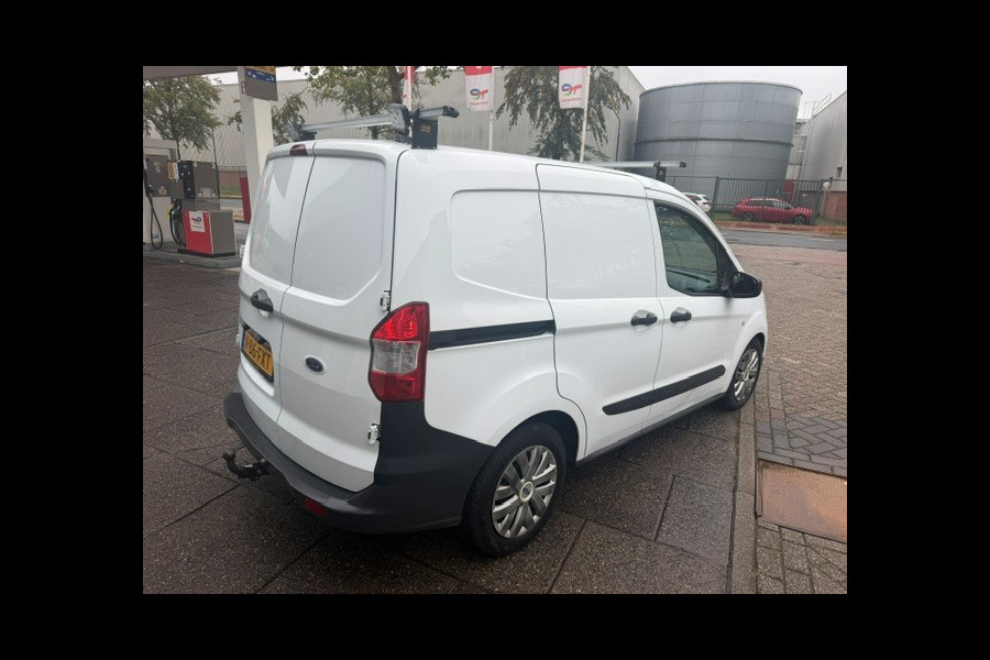 Ford Transit Courier 1.5 TDCI Ambiente Start&Stop AIRCO I TREKHAAK I IMPERIAAL I MULTIMEDIA I NETTE BUS