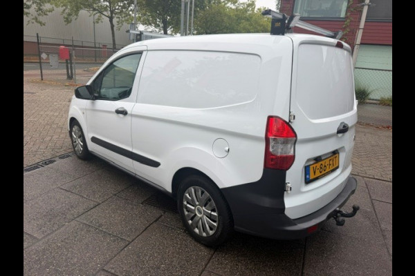 Ford Transit Courier 1.5 TDCI Ambiente Start&Stop AIRCO I TREKHAAK I IMPERIAAL I MULTIMEDIA I NETTE BUS