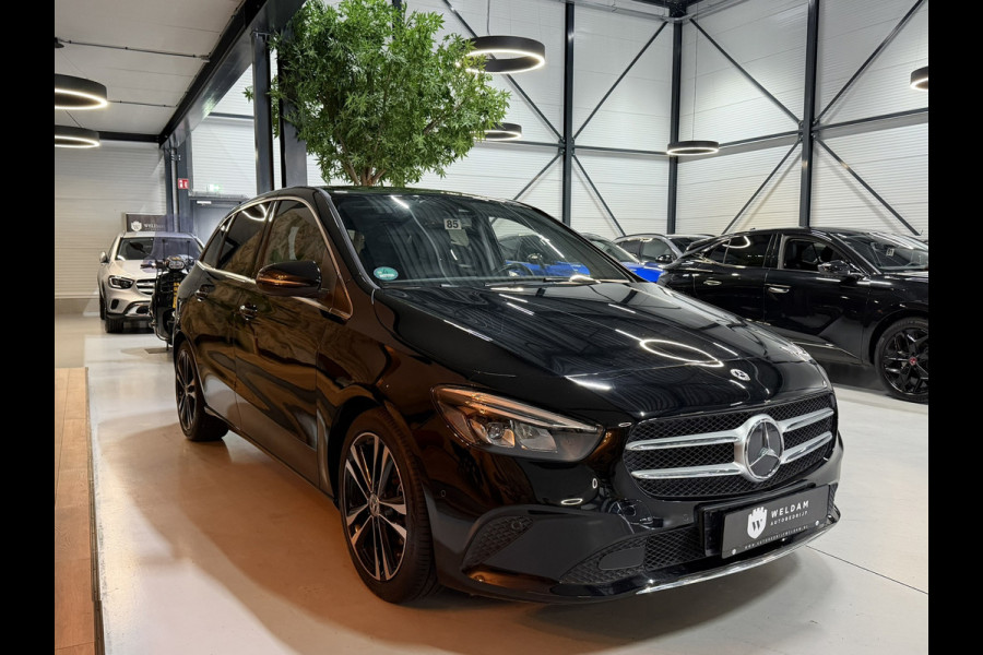 Mercedes-Benz B-Klasse 180 Business Solution|Matrix LED|MBUX|Virtual Cockpit|Half Leder|StoelVW|Elek. Achterklep|CarPlay|Rijklaar