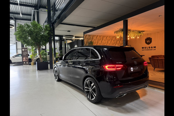 Mercedes-Benz B-Klasse 180 Business Solution|Matrix LED|MBUX|Virtual Cockpit|Half Leder|StoelVW|Elek. Achterklep|CarPlay|Rijklaar