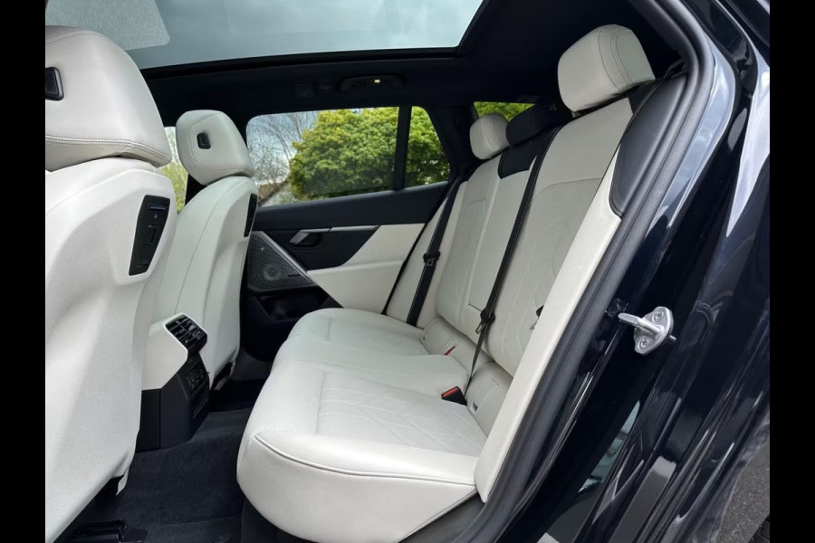 BMW 5 Serie Touring 550e xDrive M-SPORT ** PANORAMA, IVORY LEDER, TREKH, 20-inch LMV, ADAPT. CRUISE ** 1e EIG - UNGALLFREI - Ex. BMW ** ** INFORMEER OOK NAAR ONZE AANTREKKELIJKE FINANCIAL-LEASE TARIEVEN **