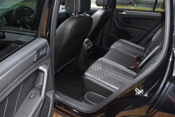 Volkswagen Tiguan 1.4 TSI eHybrid R-Line Business+ Black edition Plugin-hybride 1e eigenaar Pano 245pk