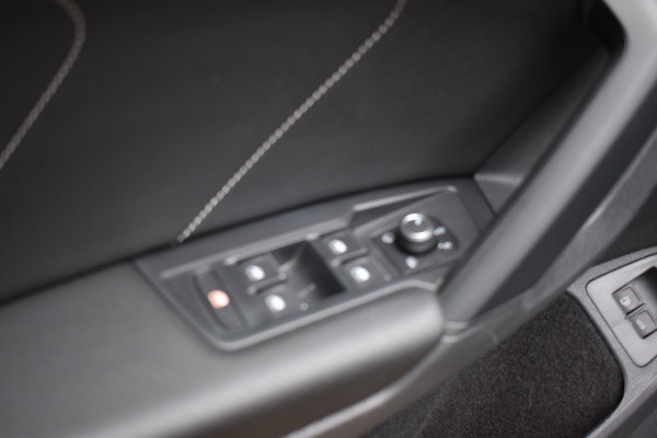 Volkswagen Tiguan 1.4 TSI eHybrid R-Line Business+ Black edition Plugin-hybride 1e eigenaar Pano 245pk