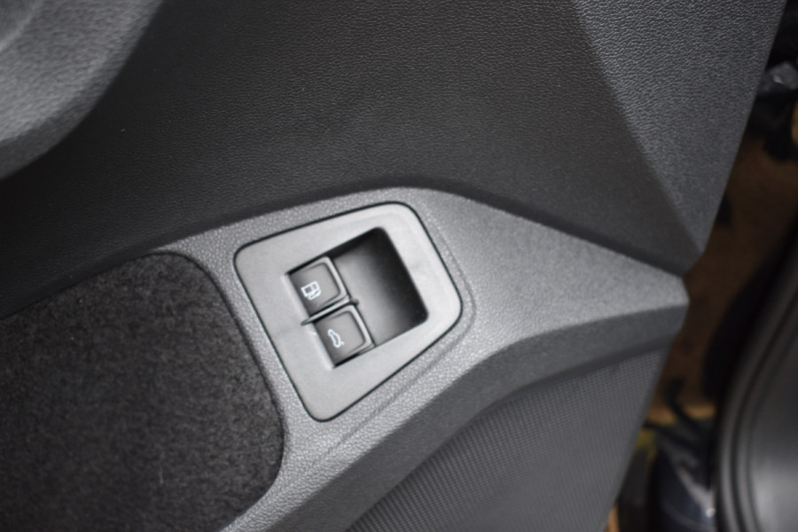 Volkswagen Tiguan 1.4 TSI eHybrid R-Line Business+ Black edition Plugin-hybride 1e eigenaar Pano 245pk