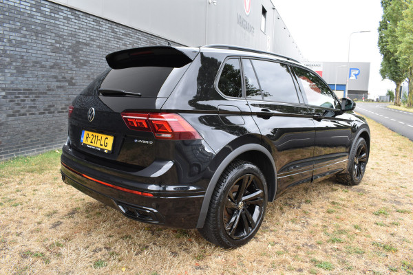 Volkswagen Tiguan 1.4 TSI eHybrid R-Line Business+ Black edition Plugin-hybride 1e eigenaar Pano 245pk