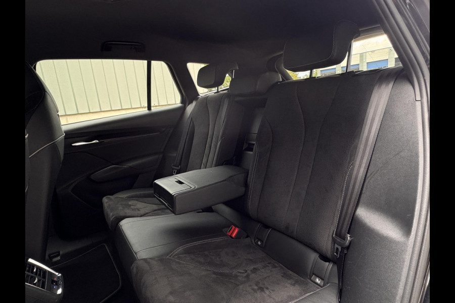 Škoda ENYAQ iV 60 Sportline | SOH: 93,4% | Elektr. Trekhaak| Matrix LED Verlichting | stuur/stoel verwarming | Cruise Control | Navi | Carplay | Camera |