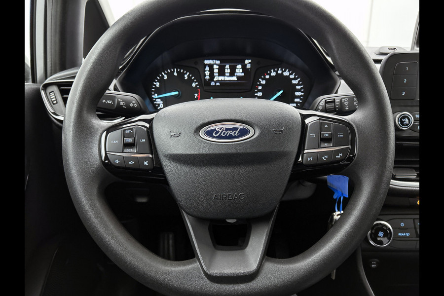 Ford Fiesta Trend 86PK | LM VELGEN | VERWARMDE VOORRUIT | PARK. SENSOREN