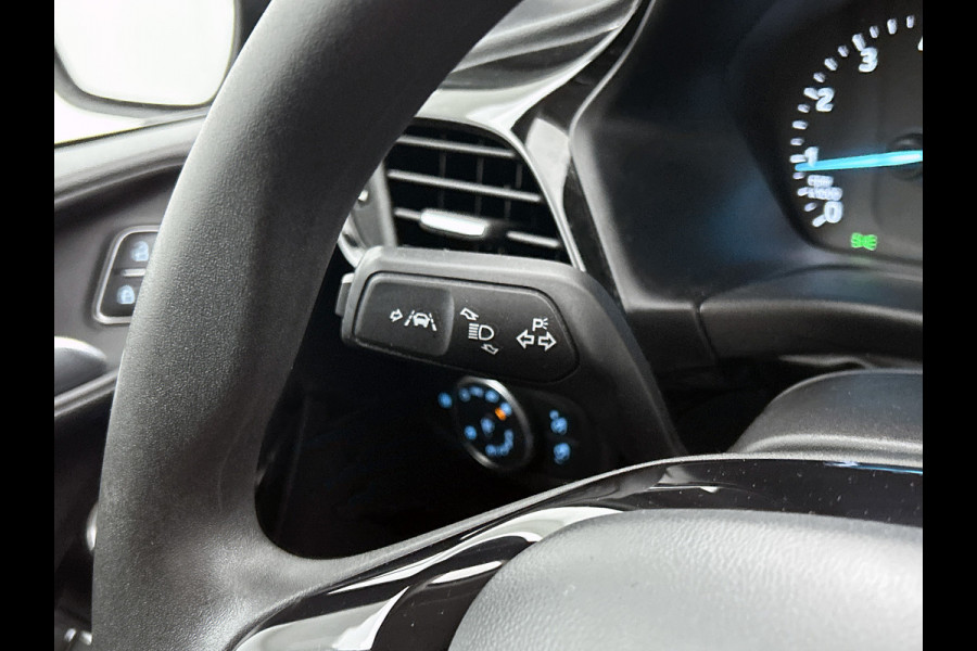 Ford Fiesta Trend 86PK | LM VELGEN | VERWARMDE VOORRUIT | PARK. SENSOREN