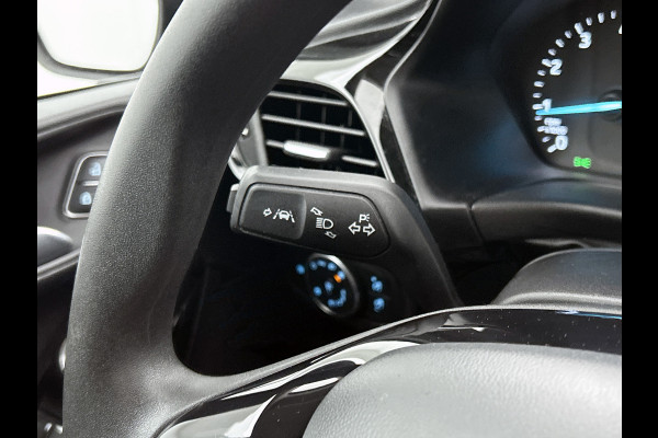 Ford Fiesta Trend 86PK | LM VELGEN | VERWARMDE VOORRUIT | PARK. SENSOREN