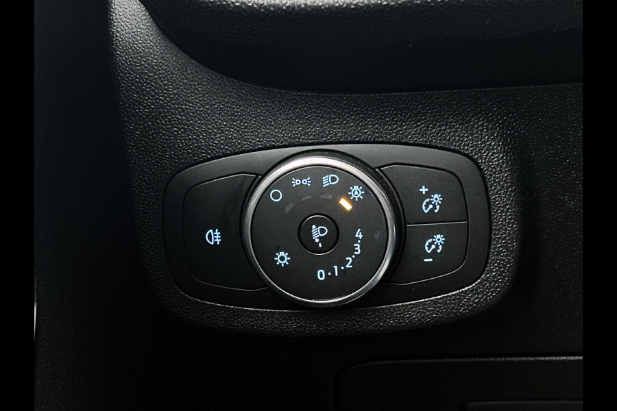 Ford Fiesta Trend 86PK | LM VELGEN | VERWARMDE VOORRUIT | PARK. SENSOREN