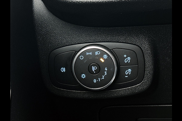 Ford Fiesta Trend 86PK | LM VELGEN | VERWARMDE VOORRUIT | PARK. SENSOREN