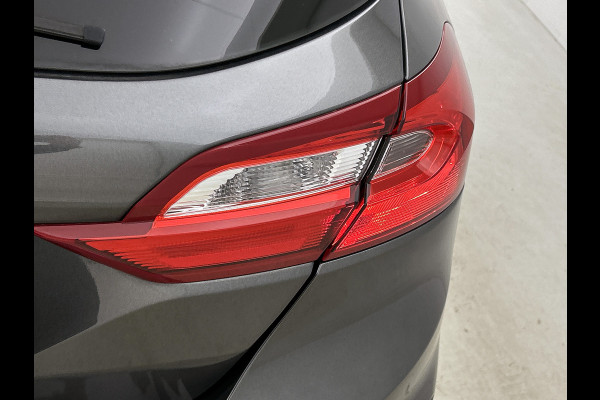 Ford Fiesta Trend 86PK | LM VELGEN | VERWARMDE VOORRUIT | PARK. SENSOREN