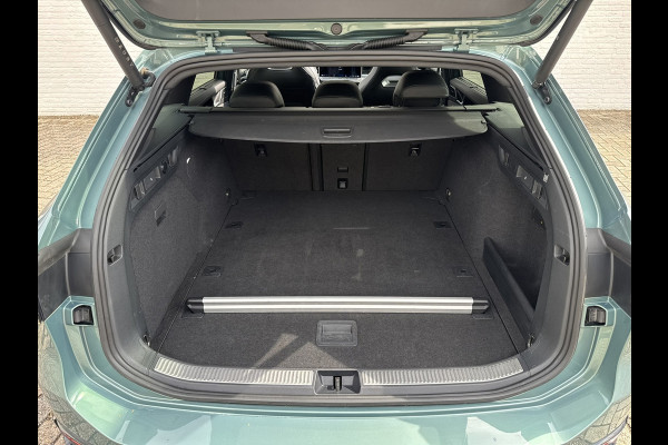 Volkswagen Passat Variant 1.5 eTSI R-Line Panorama Massage stoelen Sfeer verlichting All season banden Bomvolle uitvoering