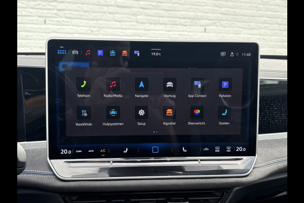 Volkswagen Passat Variant 1.5 eTSI R-Line Panorama Massage stoelen Sfeer verlichting All season banden Bomvolle uitvoering