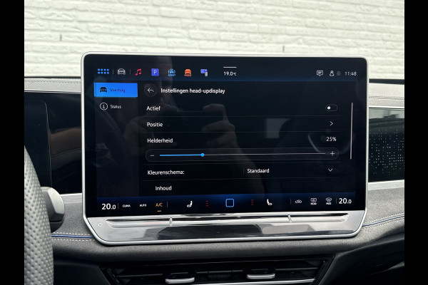Volkswagen Passat Variant 1.5 eTSI R-Line Panorama Massage stoelen Sfeer verlichting All season banden Bomvolle uitvoering