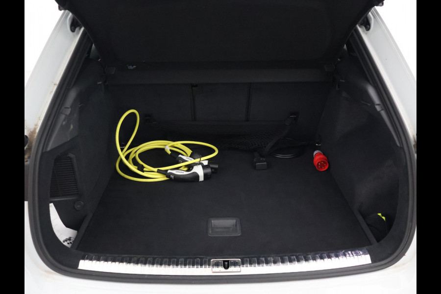 Audi Q3 45 TFSIe 245 PK S-LINE + SONOS AUDIO | PANORAMA | ADAPTIEF ONDERSTEL | ACC | MEMORY | SFEER