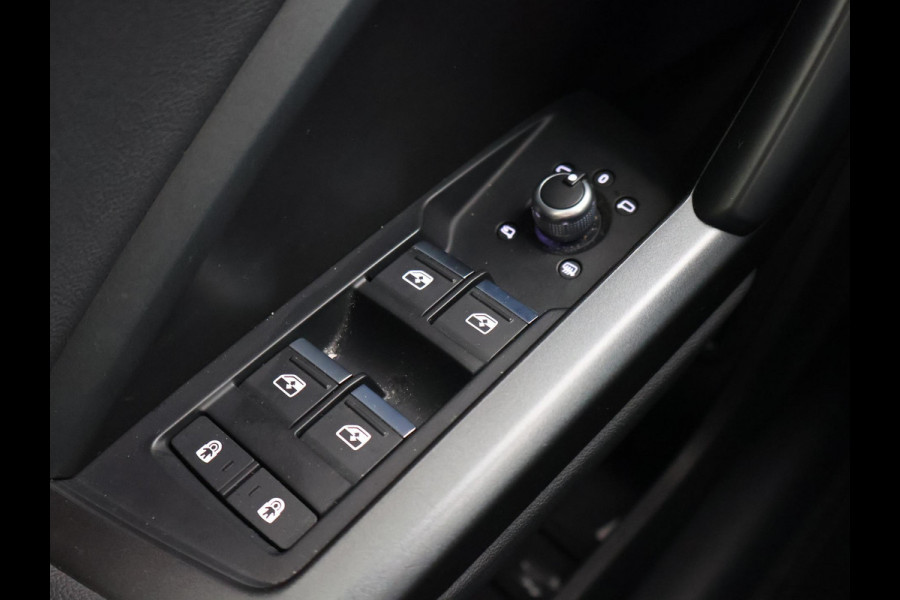 Audi Q3 45 TFSIe 245 PK S-LINE + SONOS AUDIO | PANORAMA | ADAPTIEF ONDERSTEL | ACC | MEMORY | SFEER
