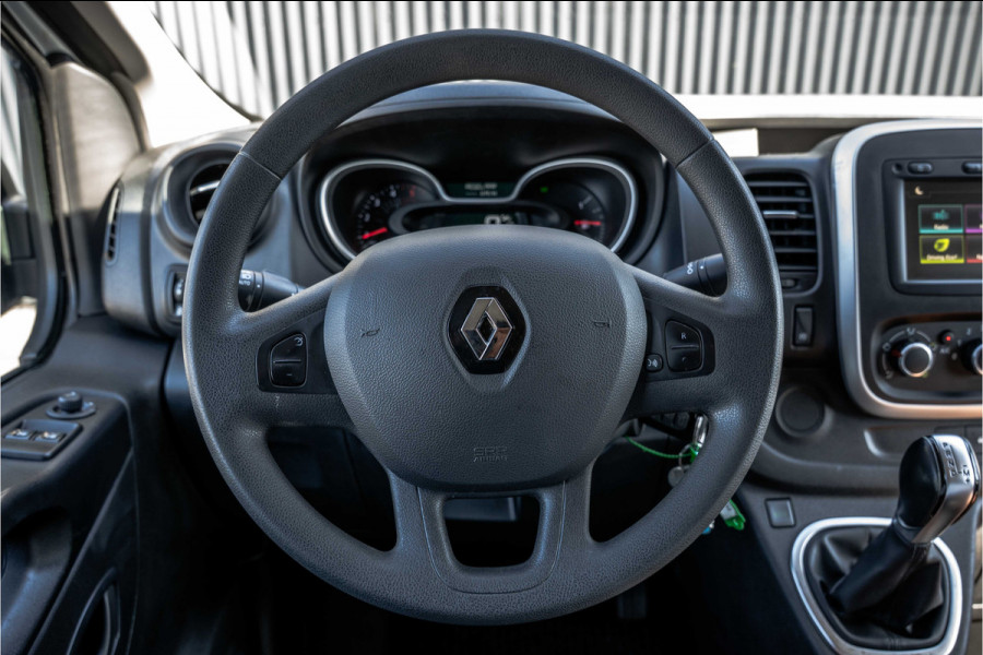 Renault Trafic 2.0 dCi 145 L2H1 | Automaat | 145 PK | 3-Zits | Camera | Cruise | Airco | Trekhaak