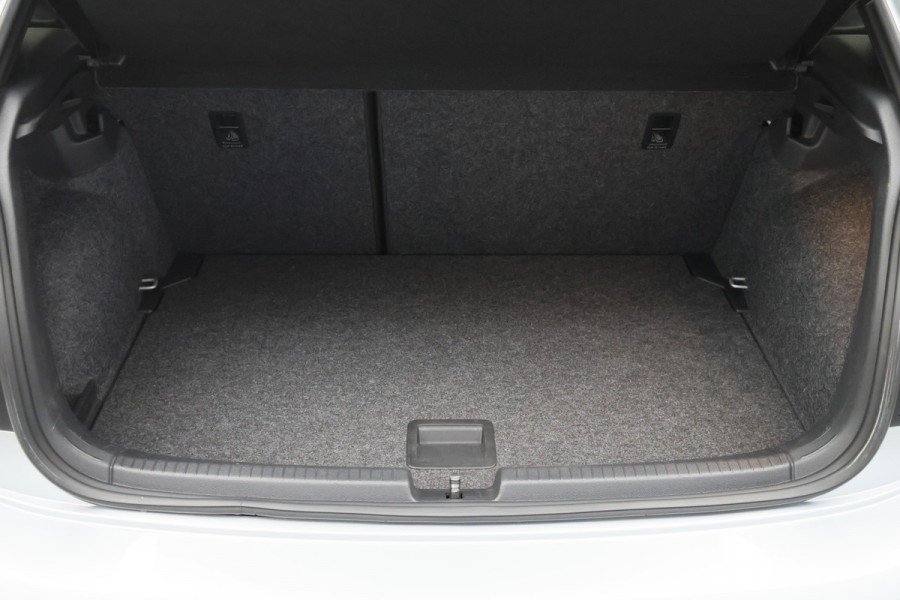 Volkswagen Polo 1.0 TSI Highline R-Line LED, Virtual Cockpit, Climate, Apple Carplay, ACC, PDC, 17"