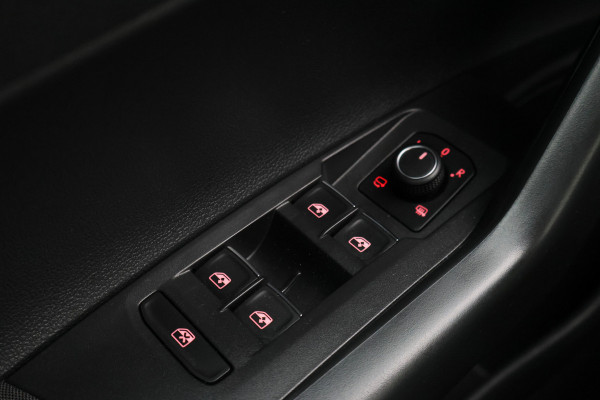 Volkswagen Polo 1.0 TSI Highline R-Line LED, Virtual Cockpit, Climate, Apple Carplay, ACC, PDC, 17"