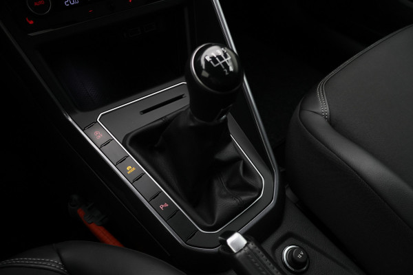 Volkswagen Polo 1.0 TSI Highline R-Line LED, Virtual Cockpit, Climate, Apple Carplay, ACC, PDC, 17"