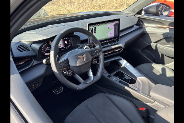 CUPRA Terramar 1.5 eTSI 150PK DSG BUSINESS HEAD-UP/NAVI/CAMERA/LEDER/MATRIX