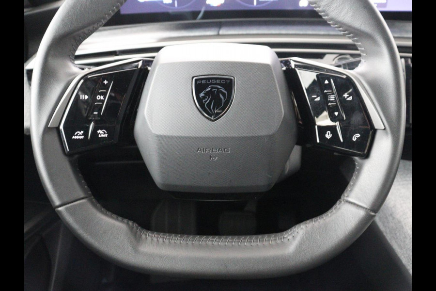 Peugeot e-3008 Allure 73 kWh | SOH 96,7% | Half leder | Adaptive cruise | Carplay | 360  Camera | 3 zone klimaat | Virtueel dashboard | Keyless | 19" velgen