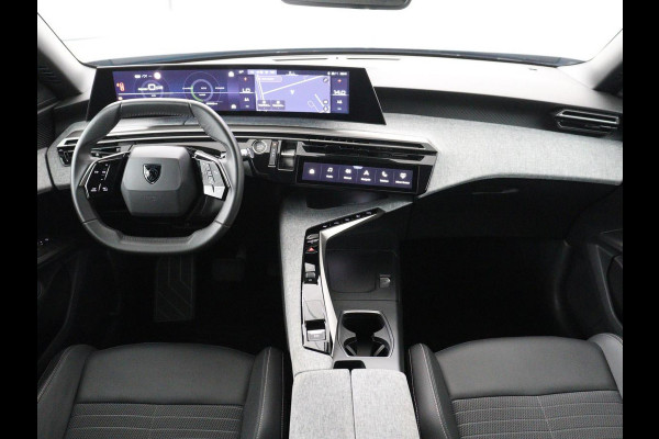 Peugeot e-3008 Allure 73 kWh | SOH 96,7% | Half leder | Adaptive cruise | Carplay | 360  Camera | 3 zone klimaat | Virtueel dashboard | Keyless | 19" velgen