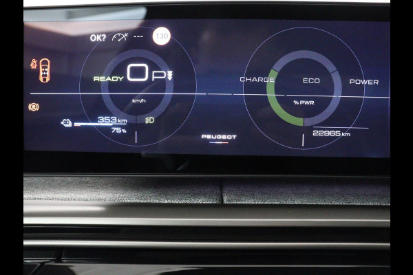 Peugeot e-3008 Allure 73 kWh | SOH 96,7% | Half leder | Adaptive cruise | Carplay | 360  Camera | 3 zone klimaat | Virtueel dashboard | Keyless | 19" velgen