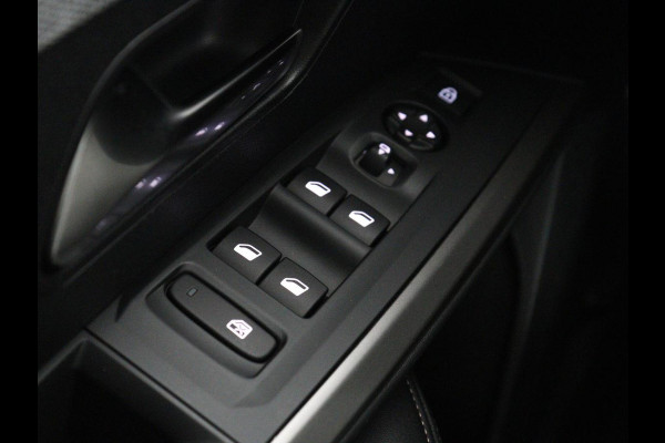 Peugeot e-3008 Allure 73 kWh | SOH 96,7% | Half leder | Adaptive cruise | Carplay | 360  Camera | 3 zone klimaat | Virtueel dashboard | Keyless | 19" velgen