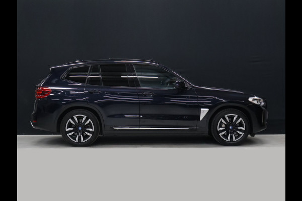 BMW iX3 High Executive 80 kWh [PANO, ACC, APPLE CARPLAY, CAMERA, MEMORY SEATS, STOELVERWARMING, LED, DIGITAL DASH, DODEHOEKDETECTIE, DRAADLOOS LADEN, NIEUWSTAAT]
