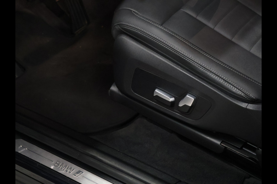 BMW iX3 High Executive 80 kWh [PANO, ACC, APPLE CARPLAY, CAMERA, MEMORY SEATS, STOELVERWARMING, LED, DIGITAL DASH, DODEHOEKDETECTIE, DRAADLOOS LADEN, NIEUWSTAAT]