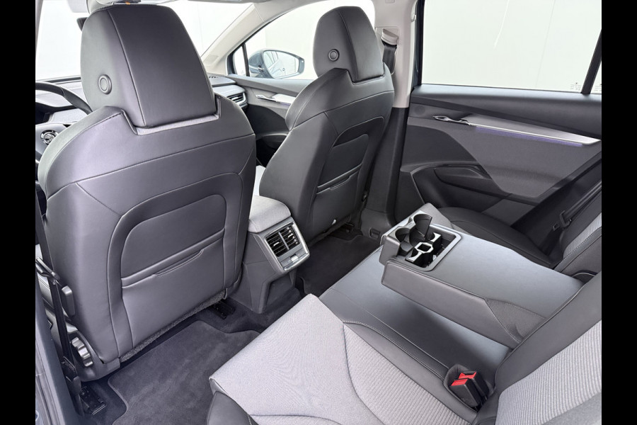 Škoda ENYAQ iV 80 SOH 90% Warmtepomp Adap.Cruise Camera Stuur+Stoelverwarming Blind Spot 3-Zone Ecc Navi Apple Carplay Android Auto Matrix Led  Assistentie Pakket Comfort-pakket Lane Assist P-Assist Lmv 20" Privacy Glas Pdc Isofix Origineel Nederlandse Auto Dealeronderhouden