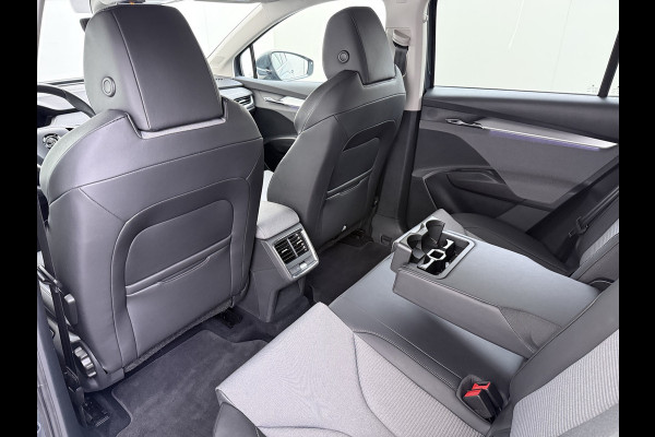 Škoda ENYAQ iV 80 SOH 90% Warmtepomp Adap.Cruise Camera Stuur+Stoelverwarming Blind Spot 3-Zone Ecc Navi Apple Carplay Android Auto Matrix Led  Assistentie Pakket Comfort-pakket Lane Assist P-Assist Lmv 20" Privacy Glas Pdc Isofix Origineel Nederlandse Auto Dealeronderhouden
