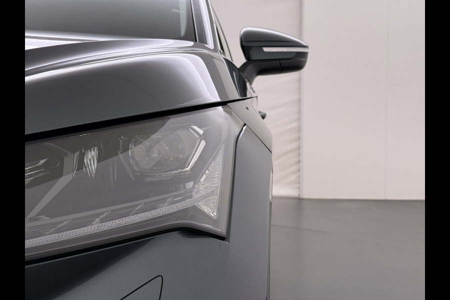Škoda ENYAQ iV 80 SOH 90% Warmtepomp Adap.Cruise Camera Stuur+Stoelverwarming Blind Spot 3-Zone Ecc Navi Apple Carplay Android Auto Matrix Led  Assistentie Pakket Comfort-pakket Lane Assist P-Assist Lmv 20" Privacy Glas Pdc Isofix Origineel Nederlandse Auto Dealeronderhouden